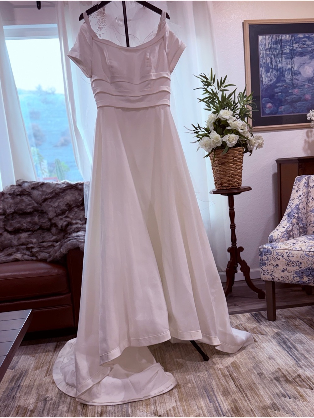 Classic Off-Shoulder White Bridal Gown with Pleated Bodice